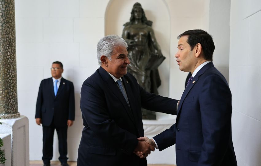 El presidente de Panamá, José Raúl Mulino, junto al secretario de Estado de Estados, Marco Rubi. Foto: Cortesía