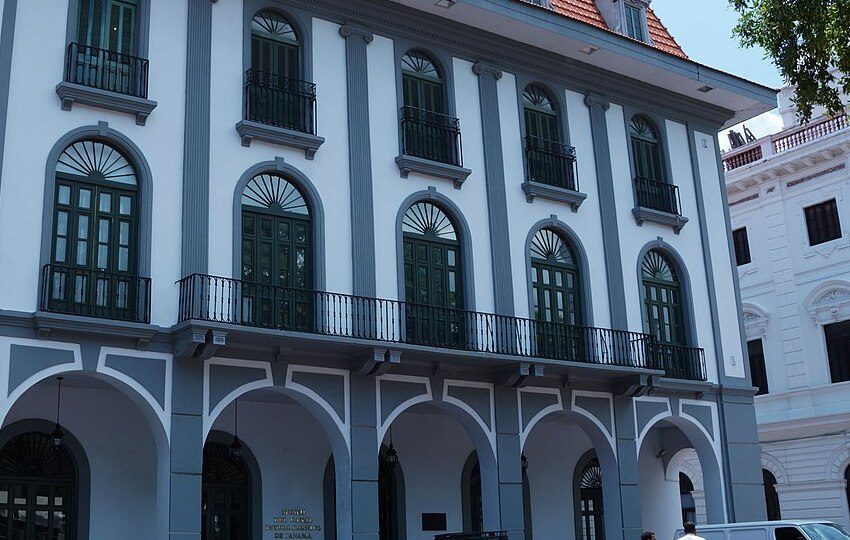 El museo tiene un horario de martes a domingo de 9:00 a.m. a 6:00 p.m.