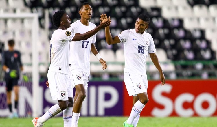 Jugadores del equipo panameño Sub-20. Foto: EFE