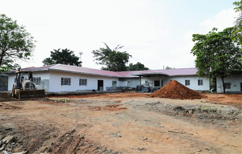 Construcción de la Casa de Día del Adulto Mayor 'Rosario Salinero de Gago'. Foto: Cortesía / Mides