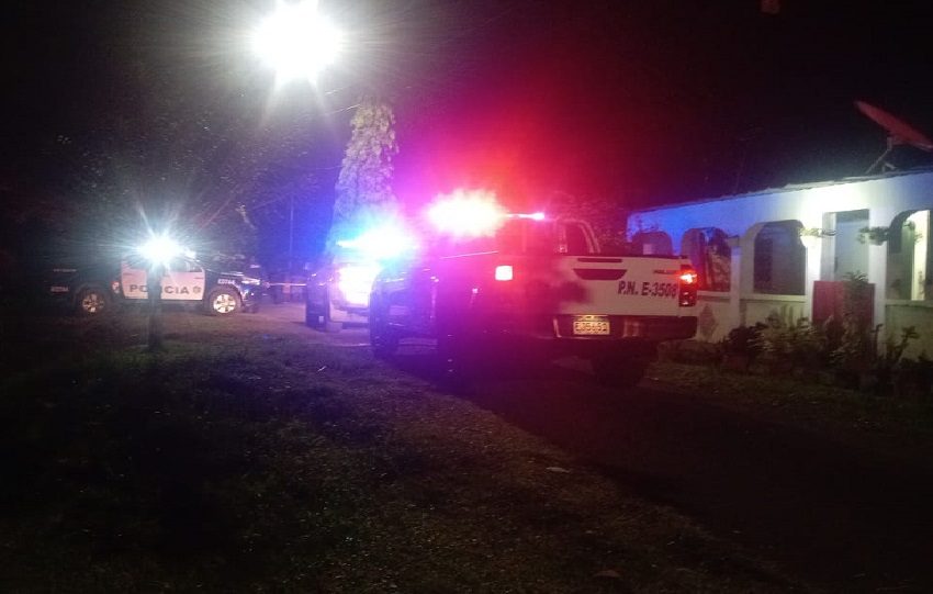 La infante fue trasladada de urgencia al hospital de la Caja de Seguro Social, donde recibió atención médica. Foto. Diomedes Sánchez