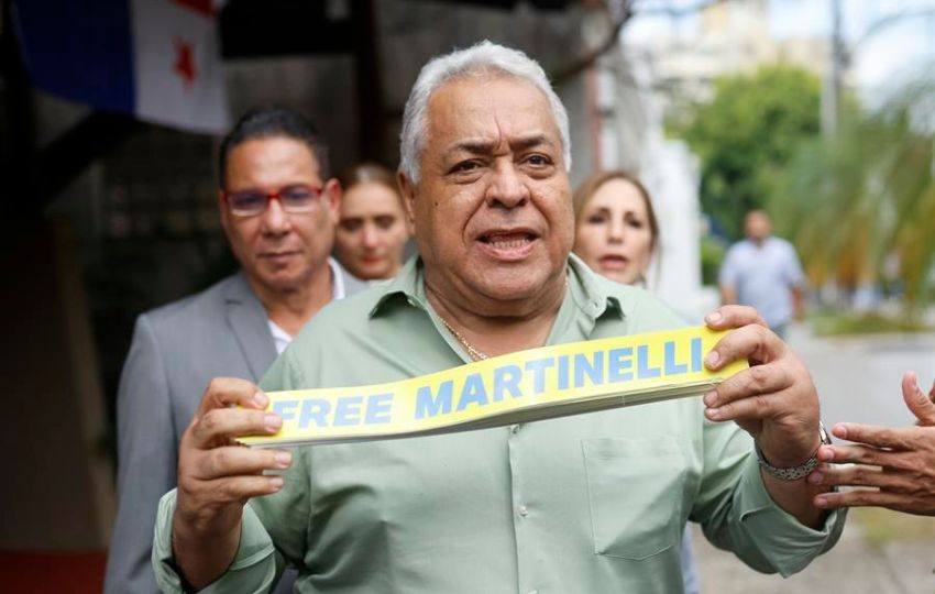El abogado del expresidente panameño Ricardo Martinelli, Alejandro Pérez. Foto: EFE