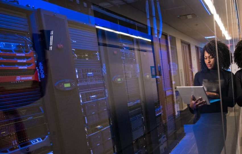 La seguridad de un Data Center no puede depender de un solo nivel de defensa. Pexels/Ilustrativa