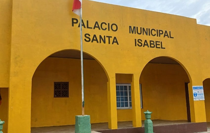 La deuda del Municipio de Santa Isabel data del mes de abril del 2010 hasta el 1 de marzo. Foto. Diómedes Sánchez