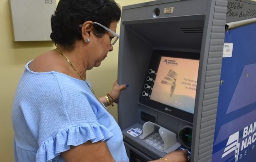 En total, la bonificación es de 140 dólares anuales. Foto. Cortesía