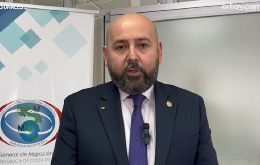 Omer Badilla, viceministro de Gobernación y Policía, brindó información sobre el tema. Foto: Tomado de www.crhoy.com