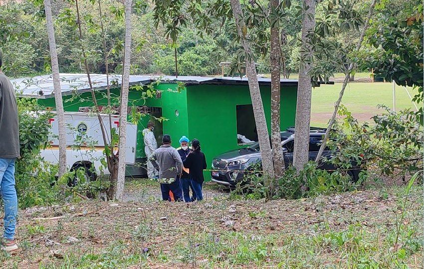 Nadie le dio importancia al hecho, puesto que el sitio es frecuentado a diario por parejas que permanecen por varias horas en esas instalaciones.  Foto. Eric Montenegro