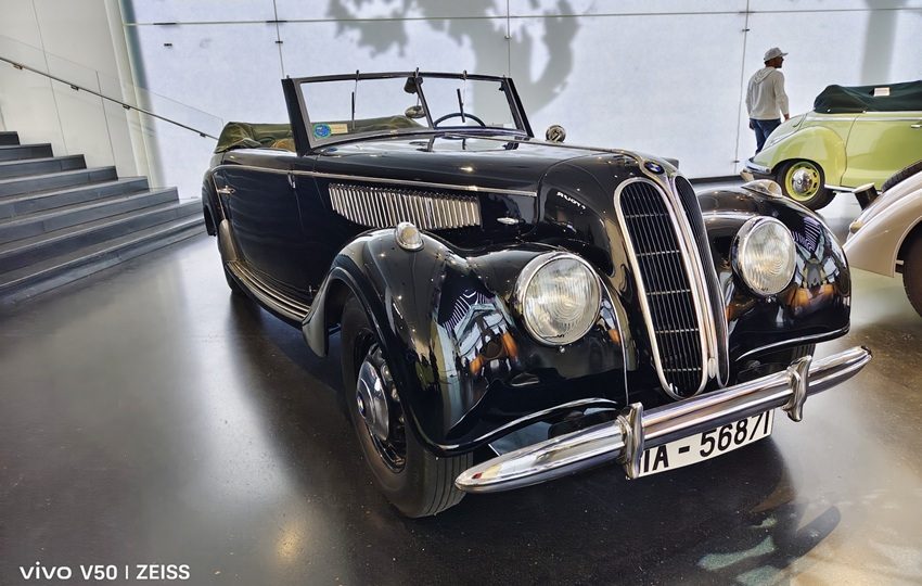 Los celulares simplifican capturar recuerdos, sobre todo en los viajes cuando el equipaje es ligero. Foto: KL