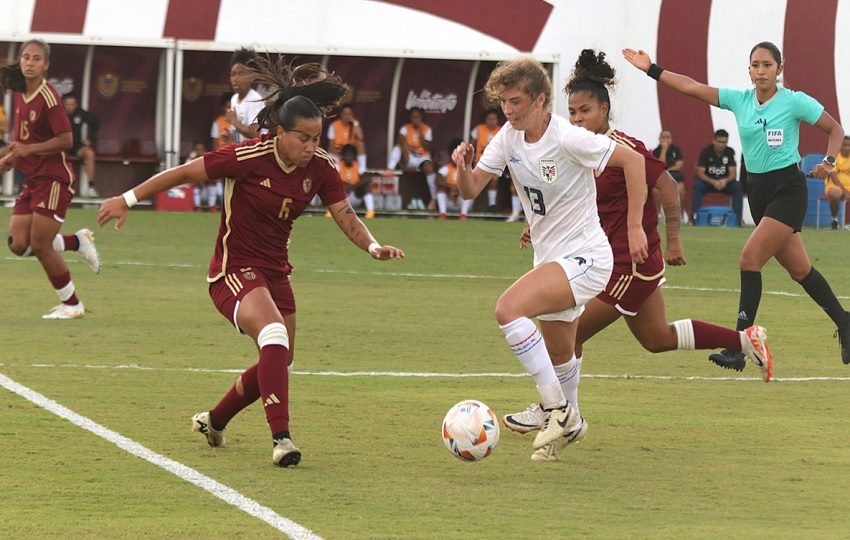 Panamá perdió ante Venezuela por 1-0. Foto: FPF