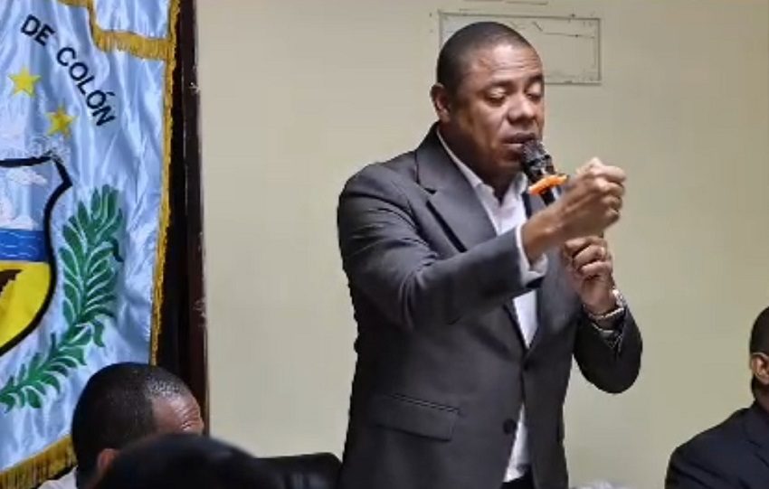 Diógenes Galván, alcalde de Colón informó que esta medida busca atender el tema de seguridad. Foto. Alcaldía Colón