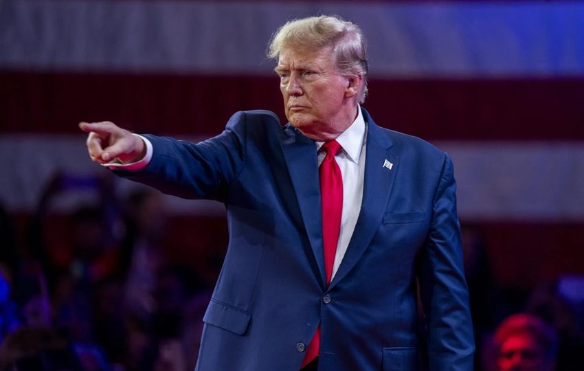 Trump espera llegar a acuerdos arancelarios con todos sus socios. Foto: EFE