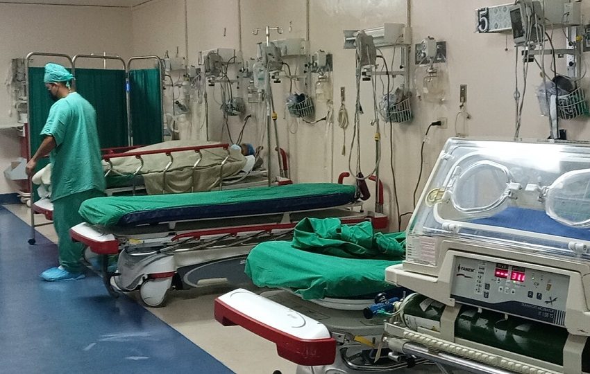 Por el momento, el hospital mantiene disponible un quirófano, el cual cuenta con un sistema de climatización de respaldo y es utilizado para cirugías de urgencias. Foto. Eric Montenegro