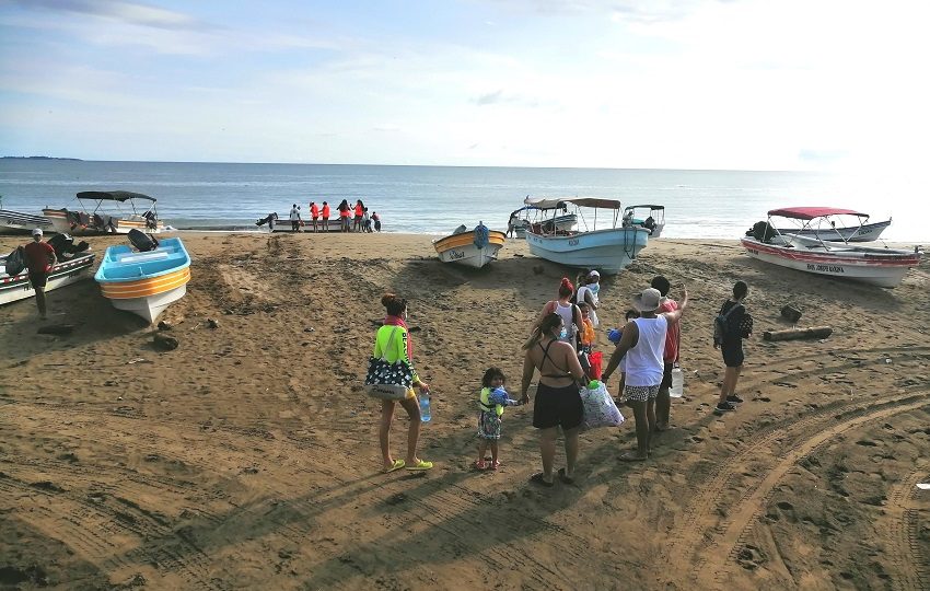Isla Iguana es un área protegida bajo la categoría de Refugio de Vida Silvestre, hogar de aves migratorias, tortugas marinas, arrecifes de coral y vegetación costera. Foto. Thays Domínguez