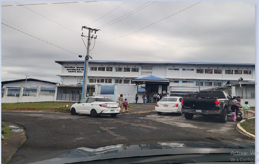 En Panamá Oeste en varios la afluencia de estudiantes fue prácticamente normal. Foto. Eric Montenegro