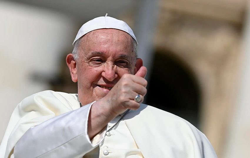 La conversación digital panameña estuvo marcada por un tono simbólico resaltando la figura del papa Francisco como un líder espiritual. Foto: EFE
