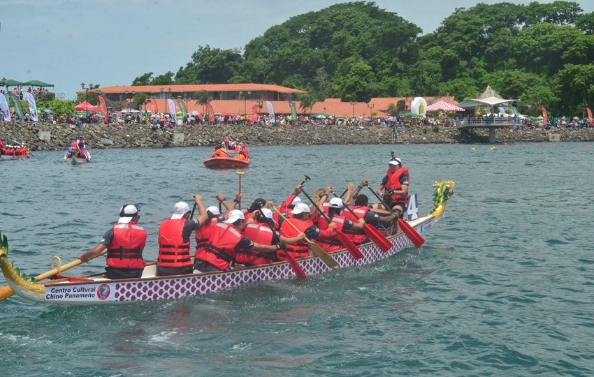 Este deporte acuático conlleva un trabajo en equipo. 