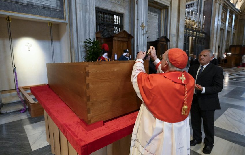 La tumba del papa Francisco  está en la basílica romana de Santa María La Mayor. Foto: EFE