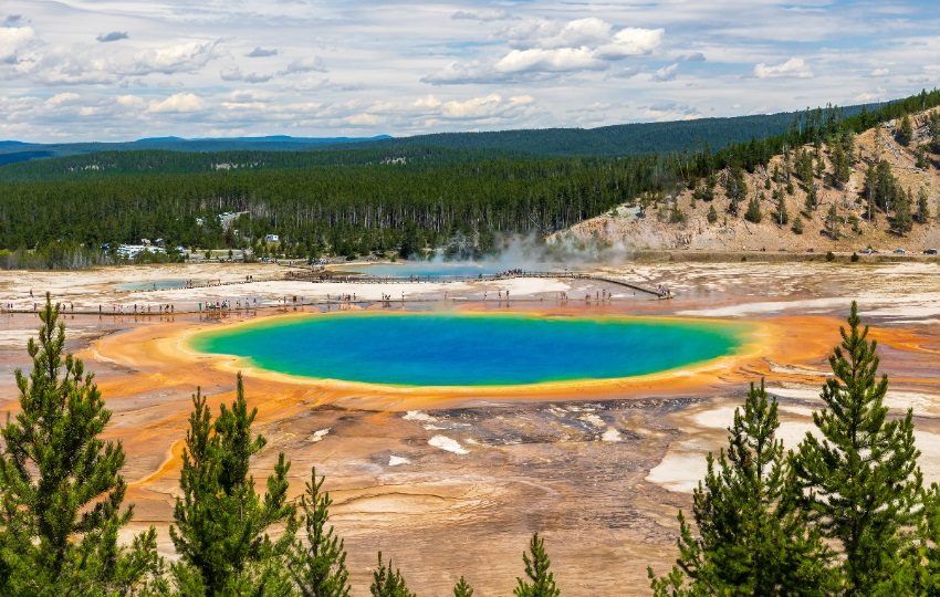 La Gran Fuente Prismática, en primavera. Foto: Civitatis