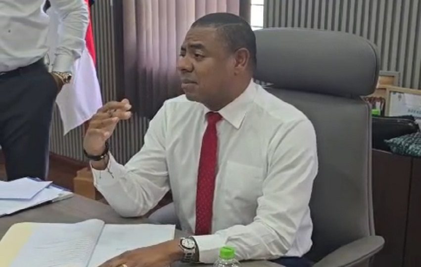 El alcalde de Colón  Diógenes Galván dijo que que mantendrá la medida de suspensión de pagos hasta que los procesos judiciales en curso sean resueltos.Foto. Diómedes Sánchez