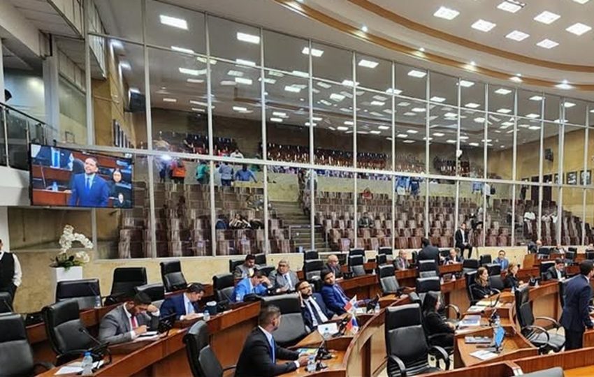 Las sesiones extraordinarias se extenderán por un mes. Foto: Cortesía