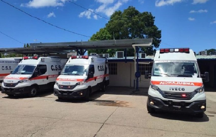 Estas ambulancias cuentan con monitores cardíacos, doppler y diversos insumos quirúrgicos esenciales para intervenir en situaciones críticas. Foto. Cortesía CSS