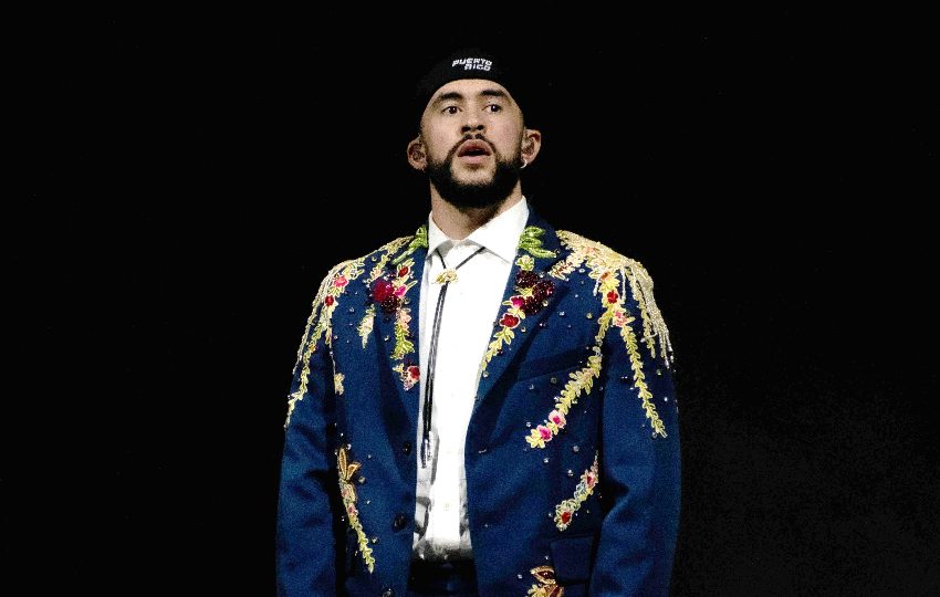 Bad Bunny durante su concierto de cierre de la gira 'Most Wanted Tour' en Puerto Rico. Foto: EFE / Enid M. Salgado Mercado