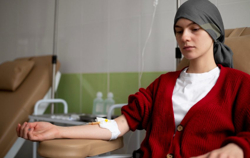 En 2022, aproximadamente 1,3 millones de personas entre los 15 y 39 años recibieron un diagnóstico de cáncer. Foto: Ilustrativa / Freepik