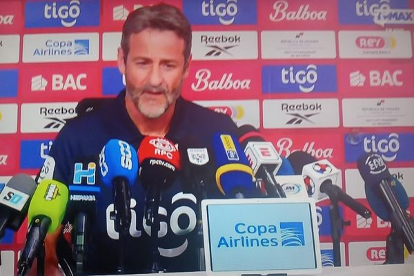 Thomas Christiansen, técnico de Panamá. Foto: Fepafut