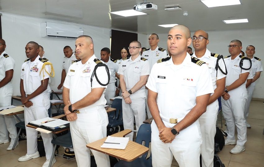 La UMIP mantiene abierta la inscripción para programas en modalidad nocturna y virtual. Foto: Cortesía