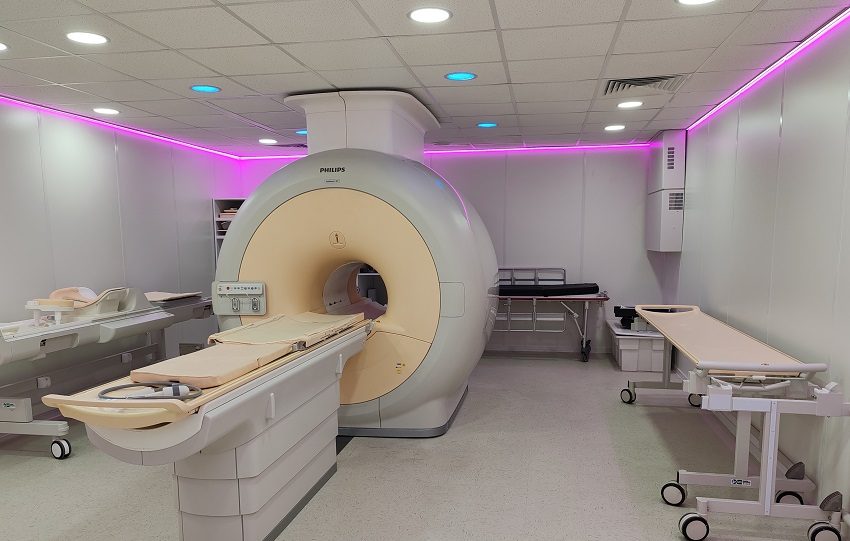 Los pacientes que requieran realizarse un estudio con este moderno resonador deben presentar una referencia médica de un médico especialista, dependiendo del estudio. Foto. Eric Montenegro