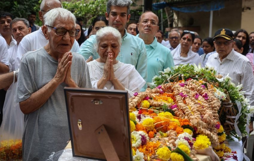 Funeral del capitán Sumeet Sabharwal, piloto del vuelo AI171 de Air India. Foto: EFE