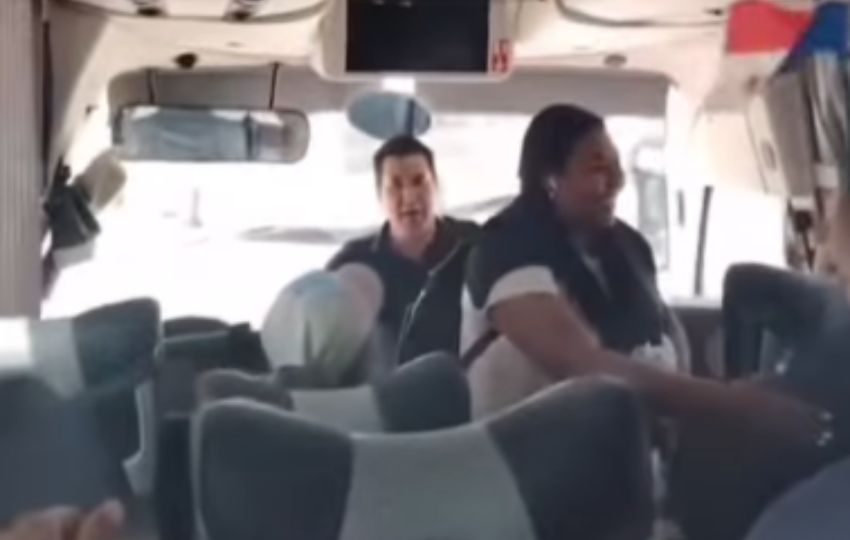 Las autoridades están en una zona fuera de peligro.