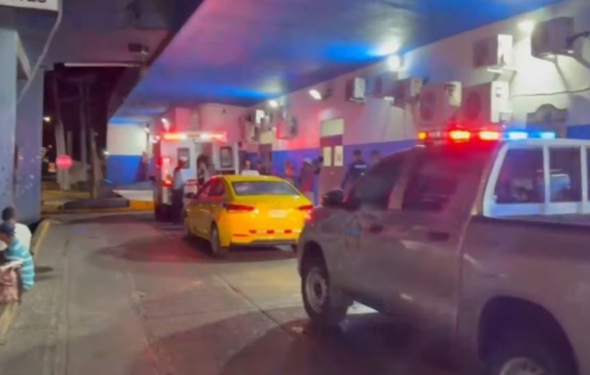 La víctima fue trasladado al Complejo Hospitalario Dr. Manuel Amador Guerrero. Foto: Diomedes Sánchez