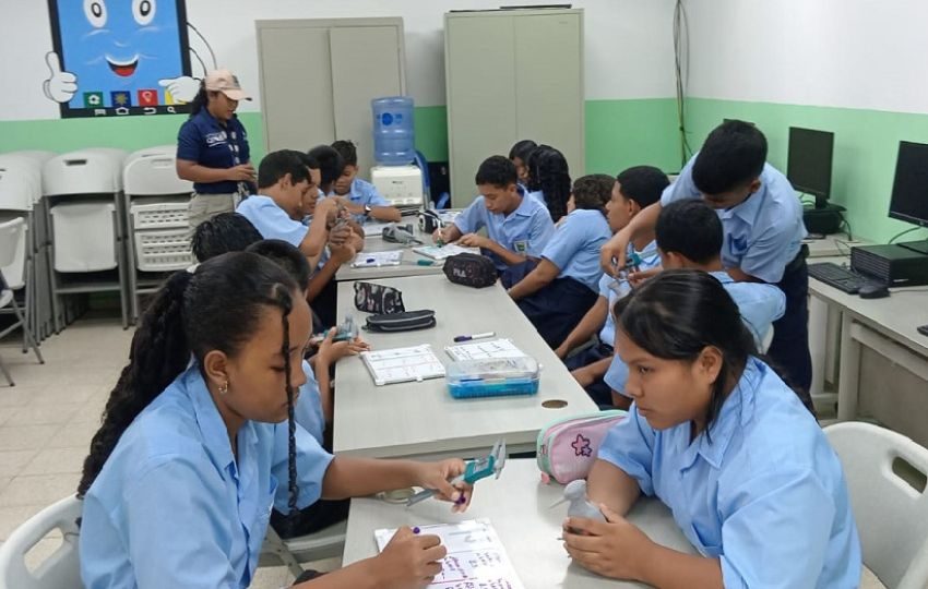 Algunos estudiantes no han perdido clases. Foto: Archivo