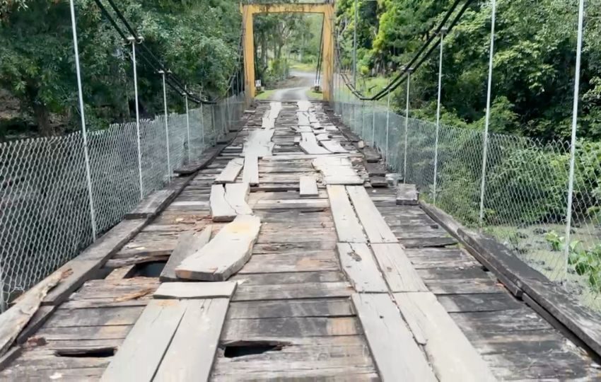 El puente está en mal estado. Foto: Eric Montenegro
