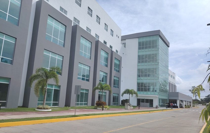 La moderna infraestructura fue traspasada a la Caja de Seguro Social (CSS), entidad que asumirá su operación. Foto. Diómedes Sánchez