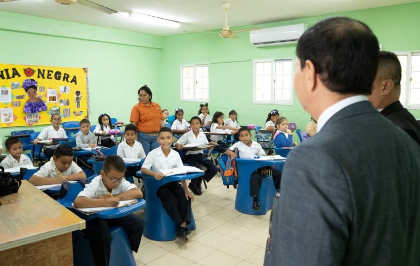 Estudiantes iniciaron el segundo trimestre del año lectivo 2025. Foto: Cortesía