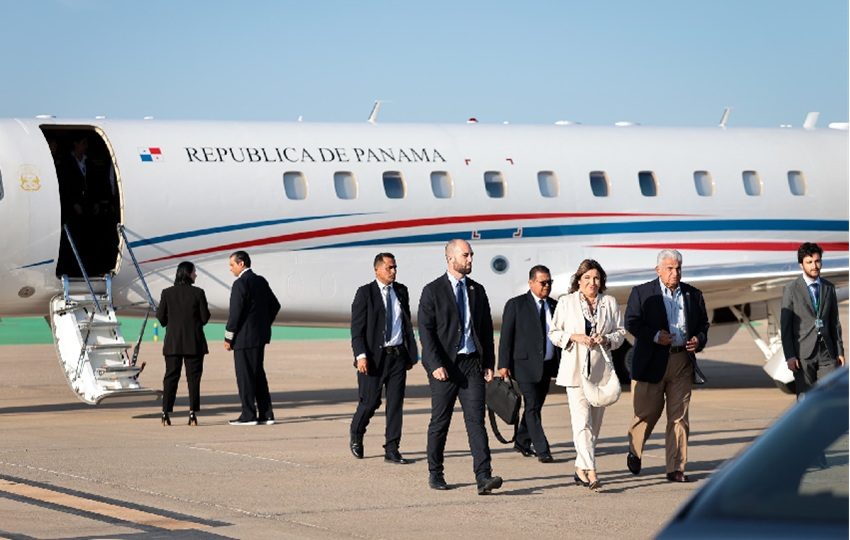 El presidente José Raúl Mulino junto a la primera dama, Maricel Cohen. Foto: Cortesía