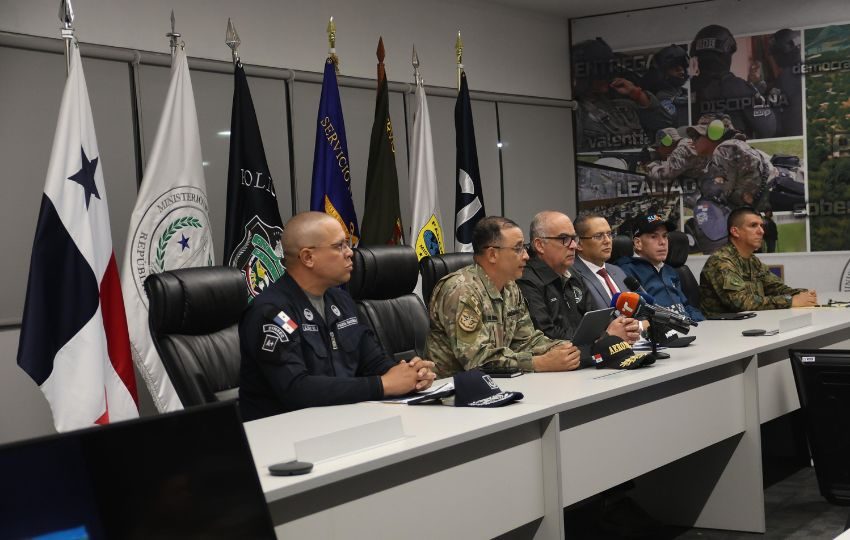 Conferencia de prensa sobre la "Operación Omega". Foto: Cortesía