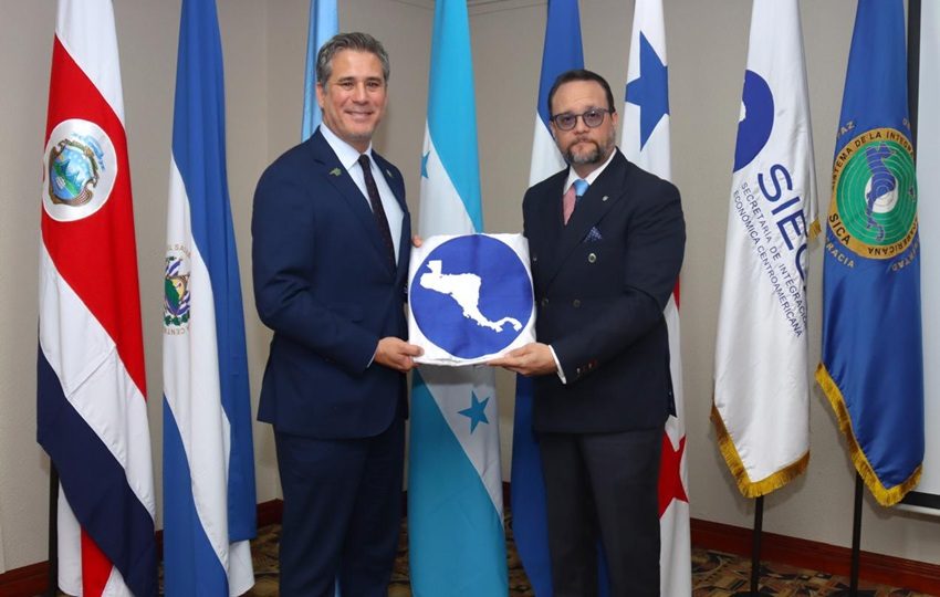 El ministro Julio Moltó dijo que el cargo representa un desafío importante. Foto: Cortesía