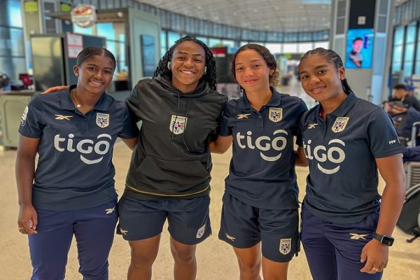 Jugadoras del equipo femenino mayor de Panamá. Foto: EFE