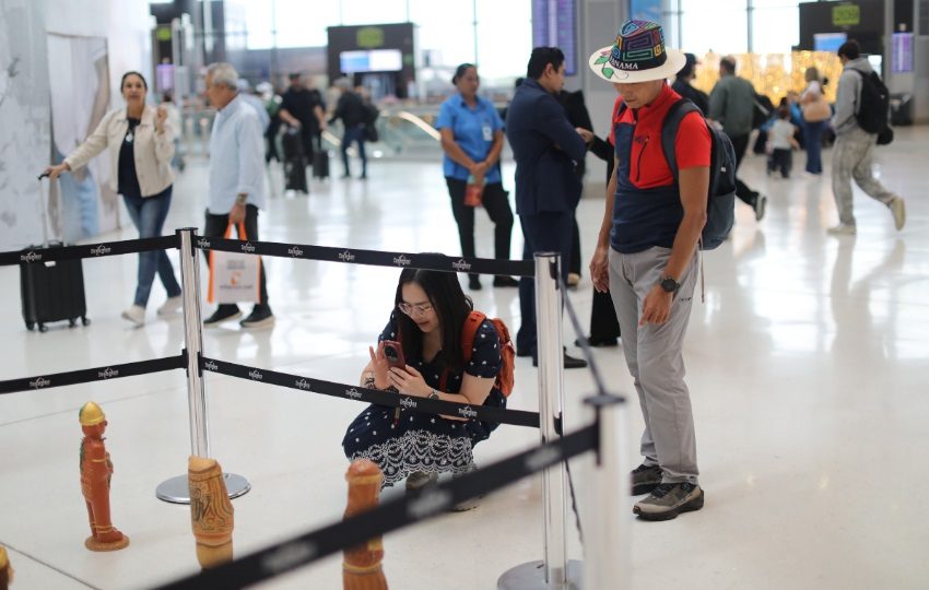 Miles de pasajeros podrán ver las esculturas. Foto: MiCultura