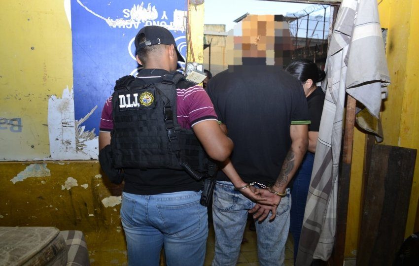 Detenidos durante la acción judicial. Foto: Cortesía.