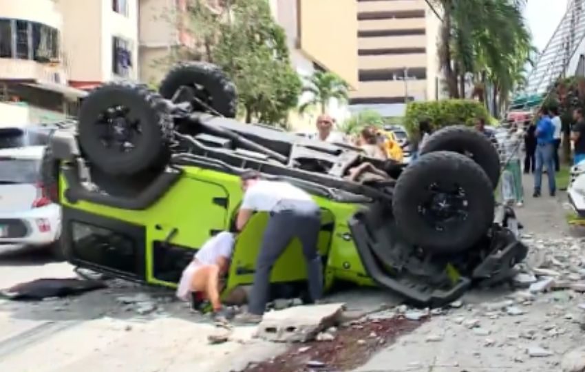 El conductor recibió varios golpes pero estaba consciente.