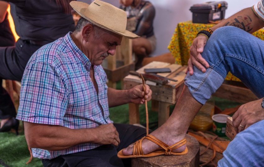 Cada pieza, hecha a mano, lleva consigo décadas de historia y saberes ancestrales. Foto: Cortesía