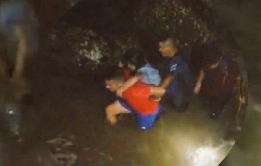 La comunidad logró el rescate de varias personas la noche del lunes. Foto. Sinaproc