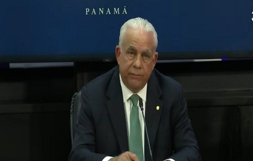 Ministro de Desarrollo Agropecuario, Roberto Linares.  Foto: YouTube