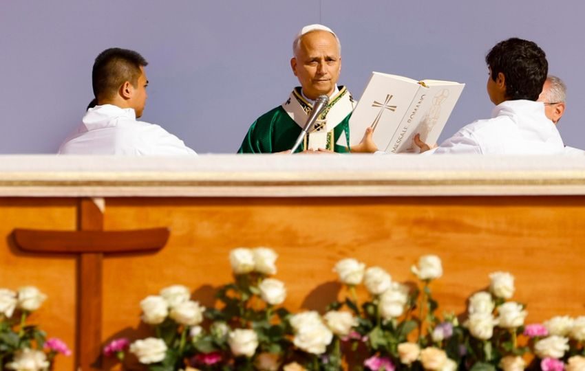 El papa León XIV preside la Santa Misa con motivo del Jubileo de la Juventud, en Tor Vergata en Roma. Foto: EFE
