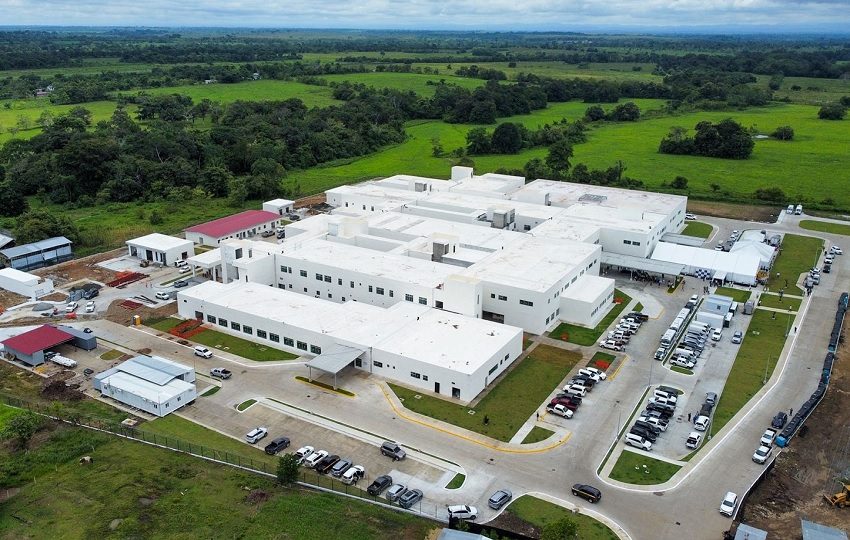 Martinelli recordó que  ese nosocomio se licitó en su administración en el 2012. Foto: Cortesía