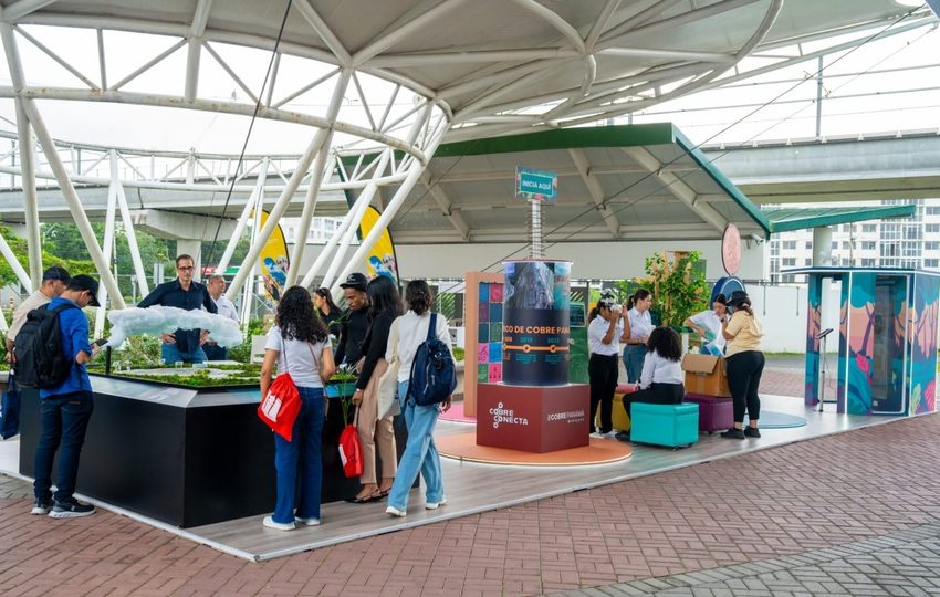 Los visitantes pueden acercarse a stands interactivos. Foto: Cortesía